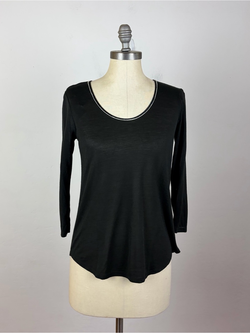Vince Essential Scoop Long Sleeve Top